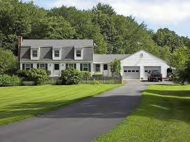 35 Huntington Road Hadley, MA 01035 - Photo 1 of 11 Primary Photo