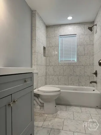 $1,825 | 19 Burke Avenue, Savannah, GA 31408