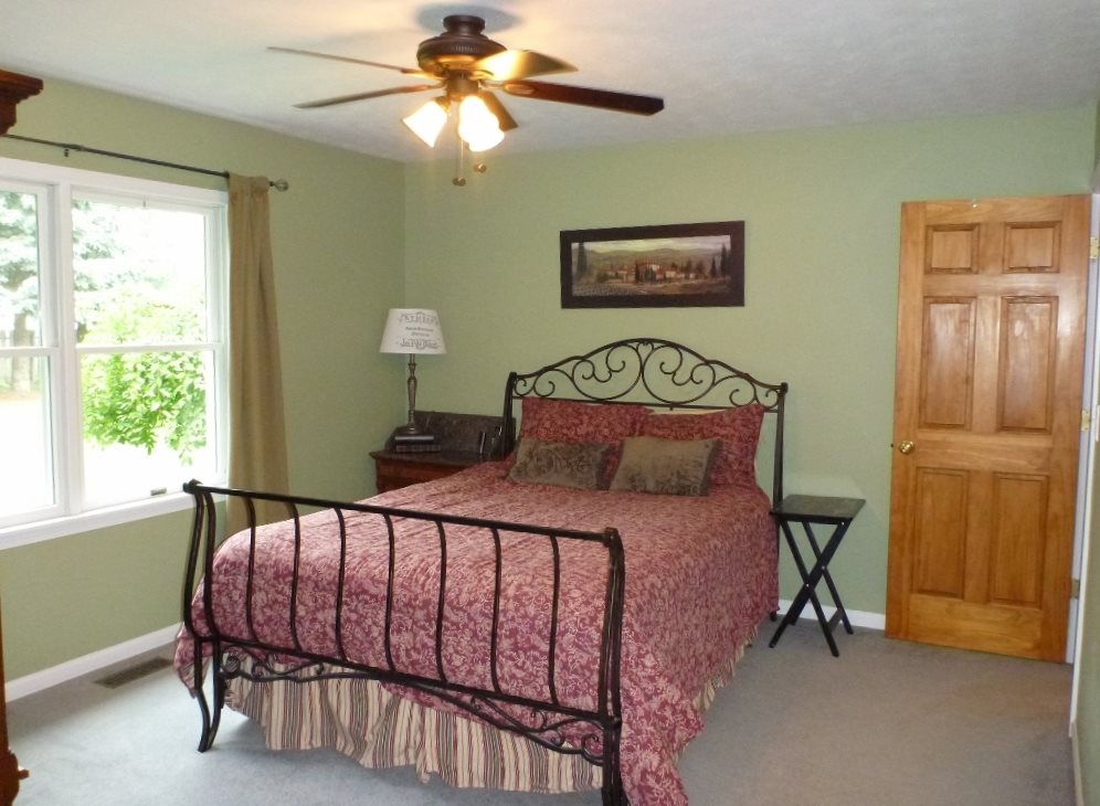 607 Spring Valley Road Middlebury, IN 46540 - Photo 12 of 29 Gallery Image 12