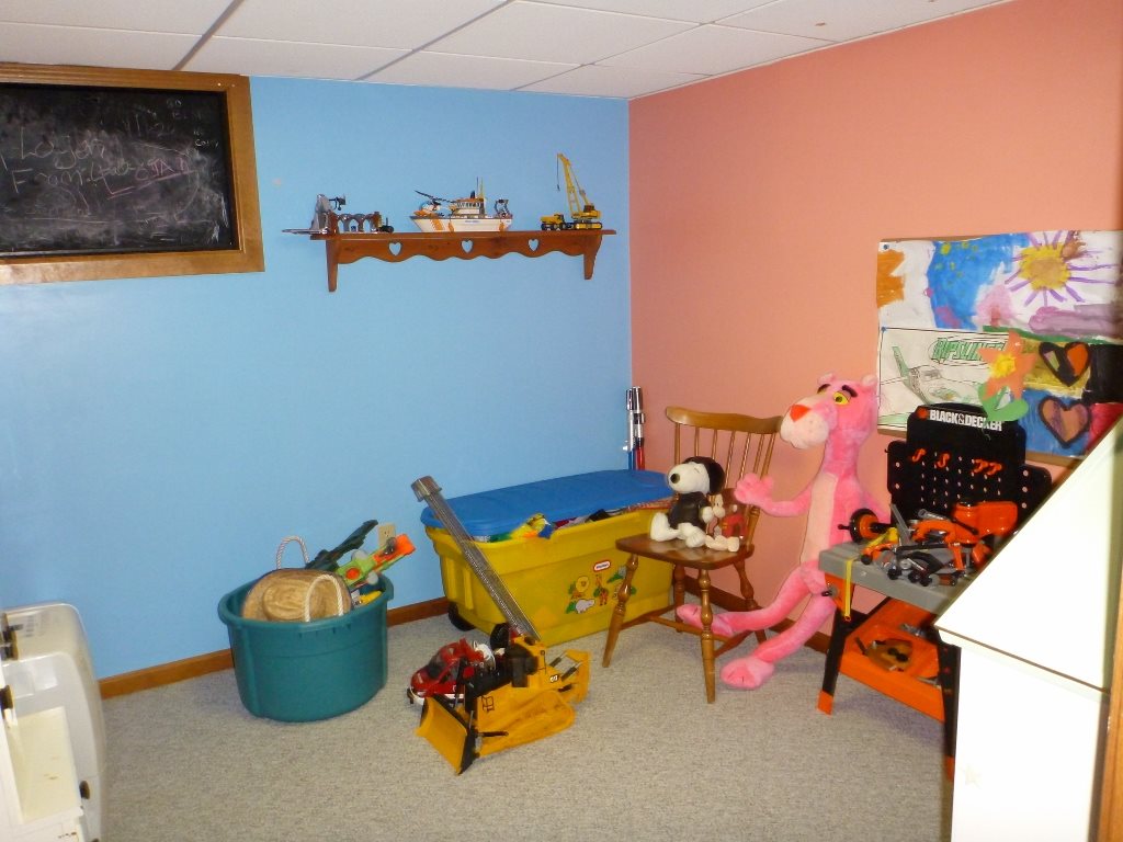 607 Spring Valley Road Middlebury, IN 46540 - Photo 22 of 29 Gallery Image 22