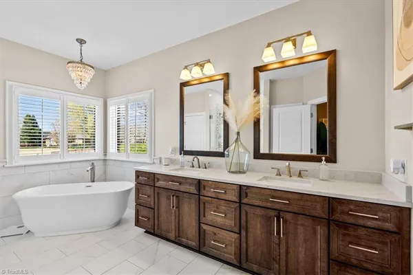 $819,000 | 1010 Keswick Lane, Clemmons, NC 27012