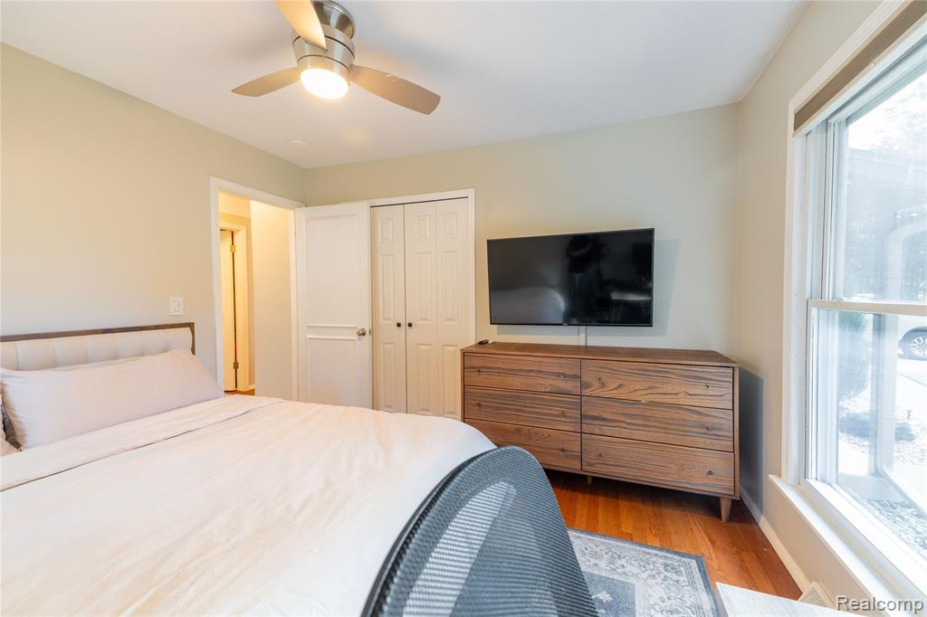 22205 Meridian Road Grosse Ile, MI 48138 - Photo 19 of 42 Gallery Image 19