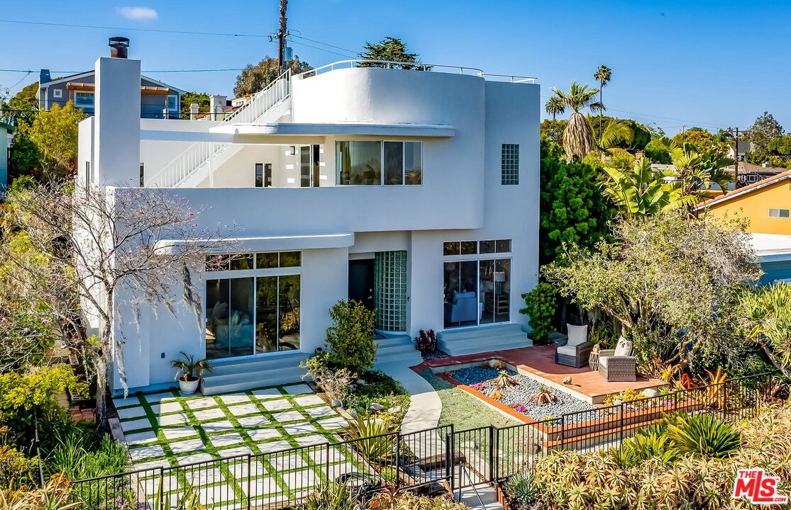 2001 Navy Street Santa Monica, CA 90405 - Photo 2 of 54