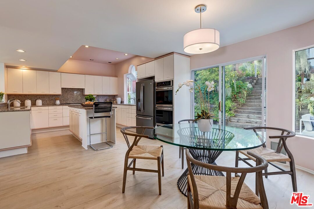 2001 Navy Street Santa Monica, CA 90405 - Photo 17 of 54