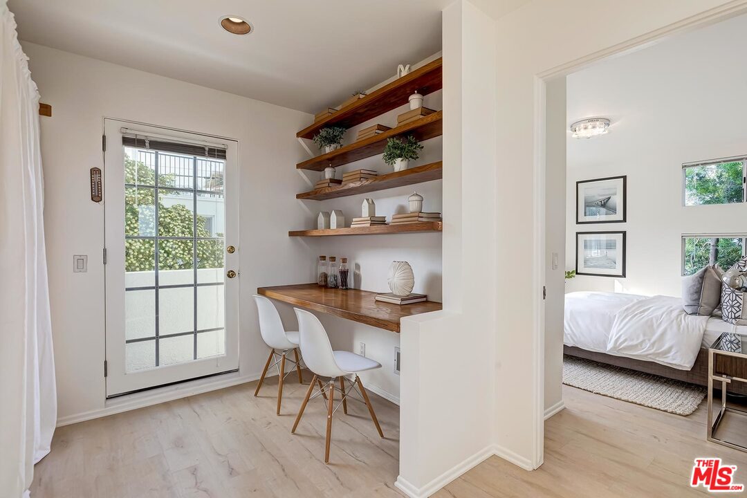 2001 Navy Street Santa Monica, CA 90405 - Photo 20 of 54