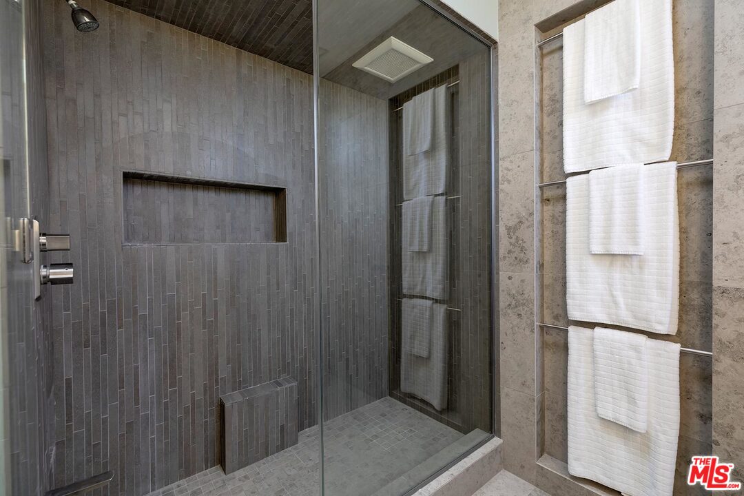 2001 Navy Street Santa Monica, CA 90405 - Photo 26 of 54