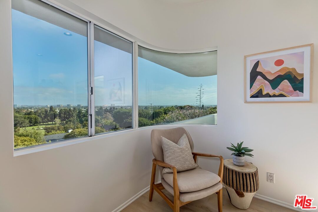 2001 Navy Street Santa Monica, CA 90405 - Photo 27 of 54