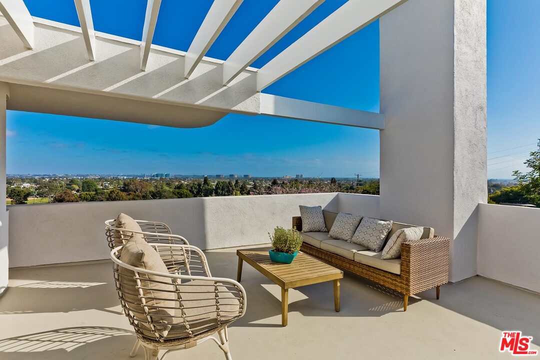 2001 Navy Street Santa Monica, CA 90405 - Photo 28 of 54