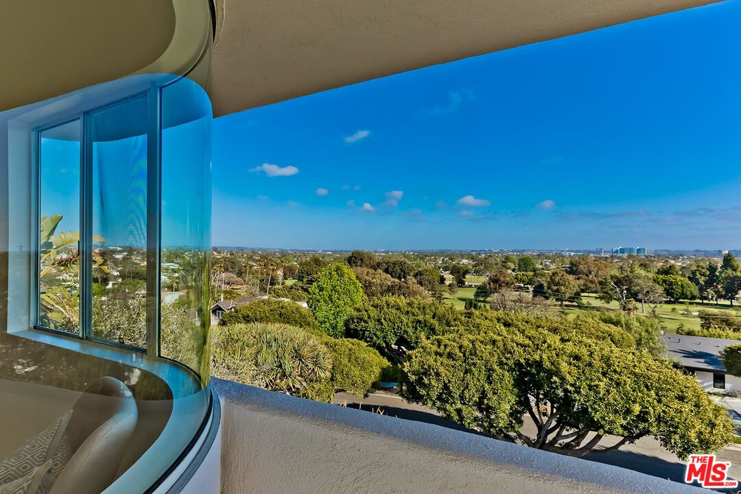 2001 Navy Street Santa Monica, CA 90405 - Photo 31 of 54