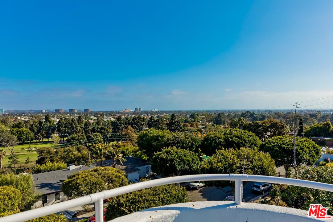 2001 Navy Street Santa Monica, CA 90405 - Photo 34 of 54