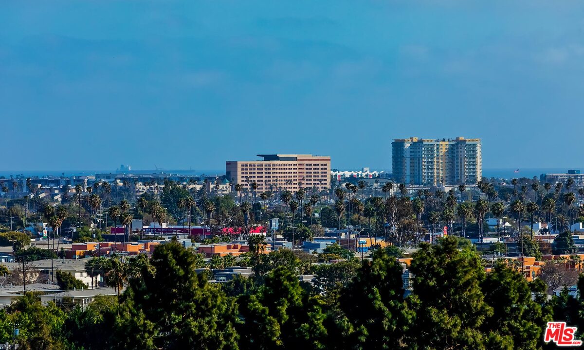 2001 Navy Street Santa Monica, CA 90405 - Photo 36 of 54