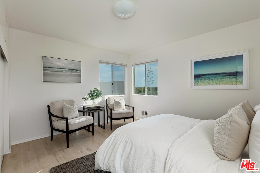 2001 Navy Street Santa Monica, CA 90405 - Photo 38 of 54