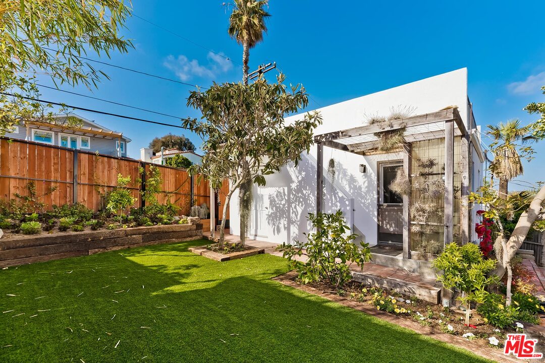 2001 Navy Street Santa Monica, CA 90405 - Photo 50 of 54