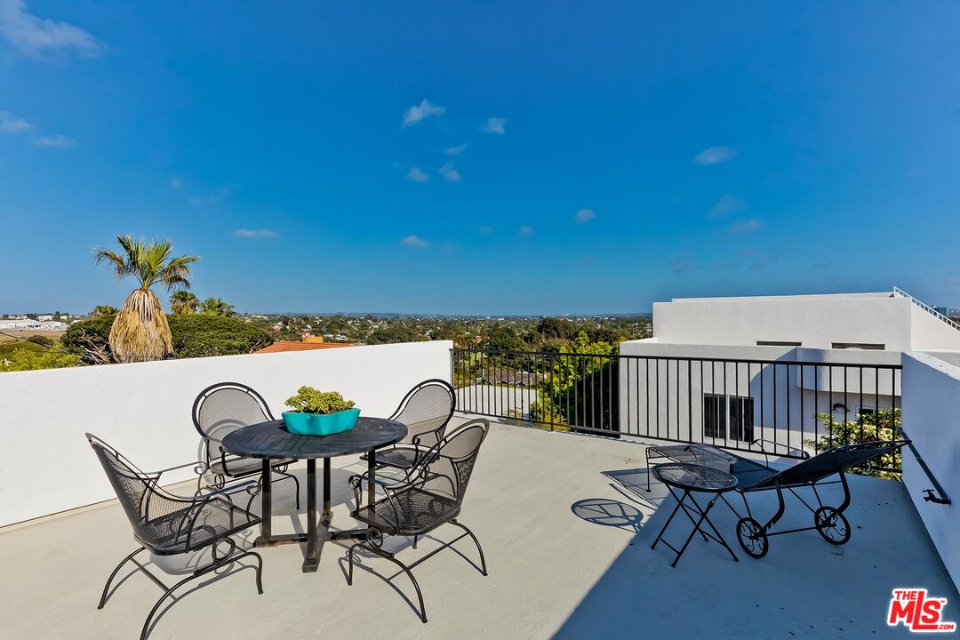 2001 Navy Street Santa Monica, CA 90405 - Photo 51 of 54