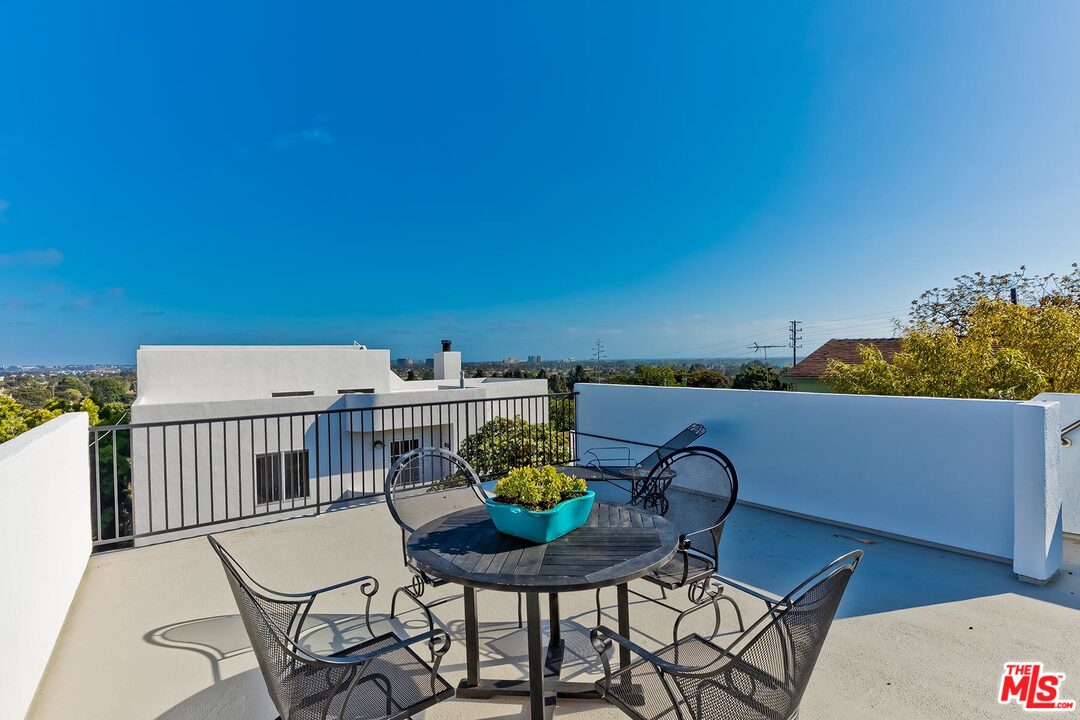 2001 Navy Street Santa Monica, CA 90405 - Photo 52 of 54