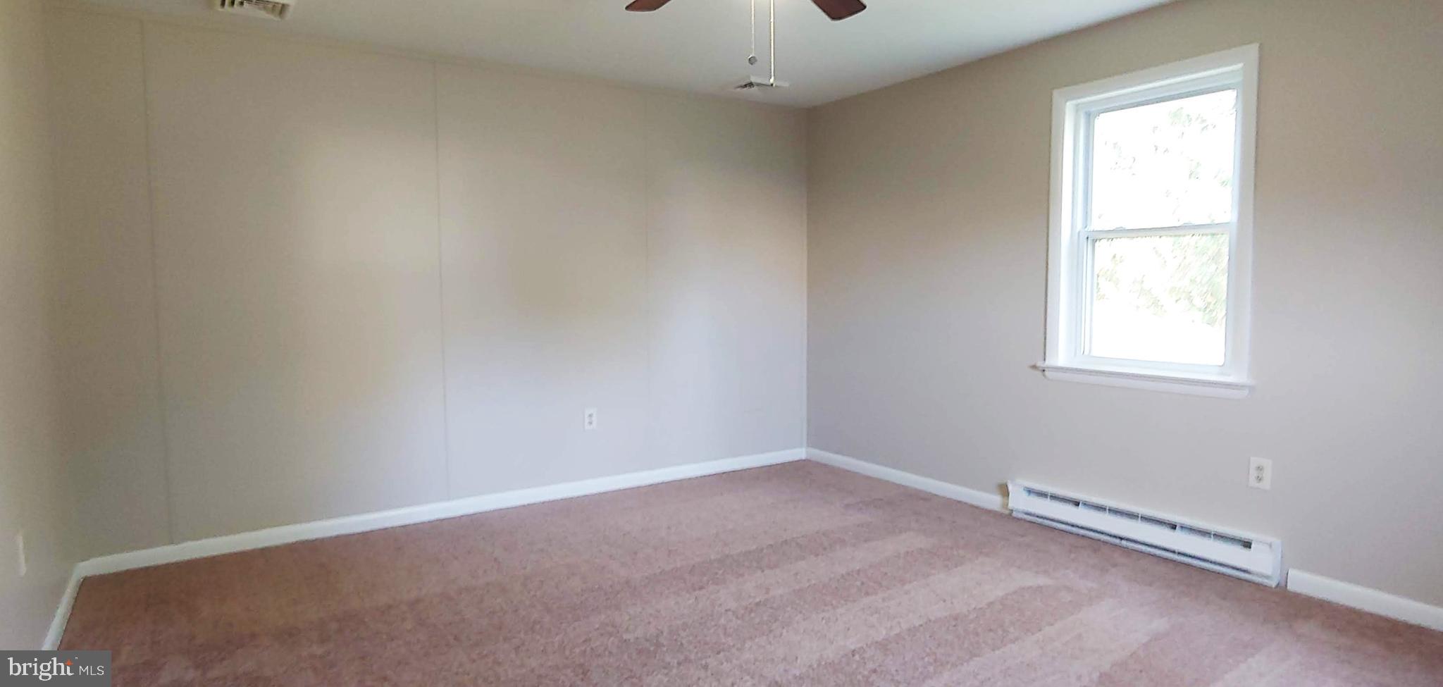 616 Bermuda Road Lancaster, PA 17603 - Photo 13 of 15 Primary bedroom