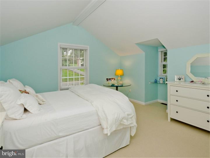 869 Goshen Road Newtown Square, PA 19073 - Photo 17 of 23 Gallery Image 17