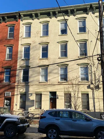 $2,300 | 527 Willow Avenue, Unit 4, Hoboken, NJ 07030