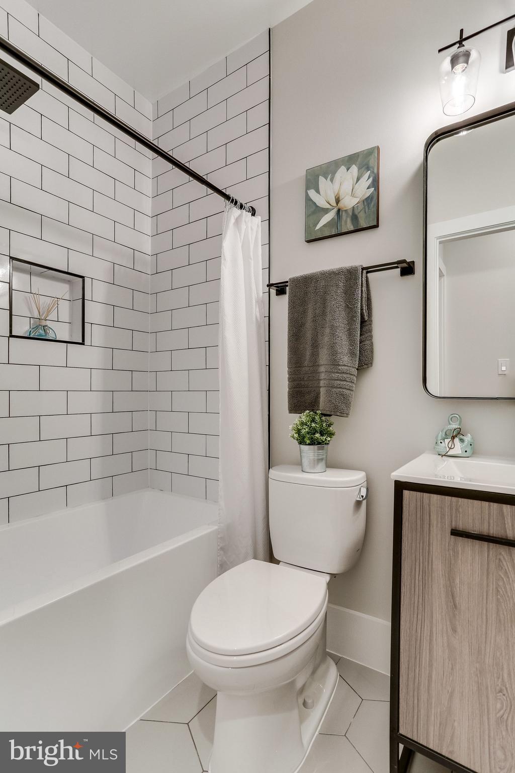 459 Florida Avenue Northwest, Unit 4 Washington, DC 20001 - Photo 23 of 33