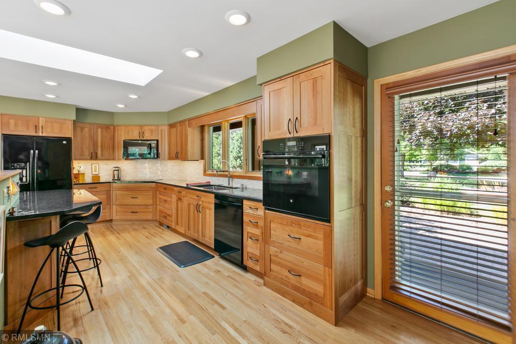 3639 Elmo Road Minnetonka, MN 55305 - Photo 7 of 14