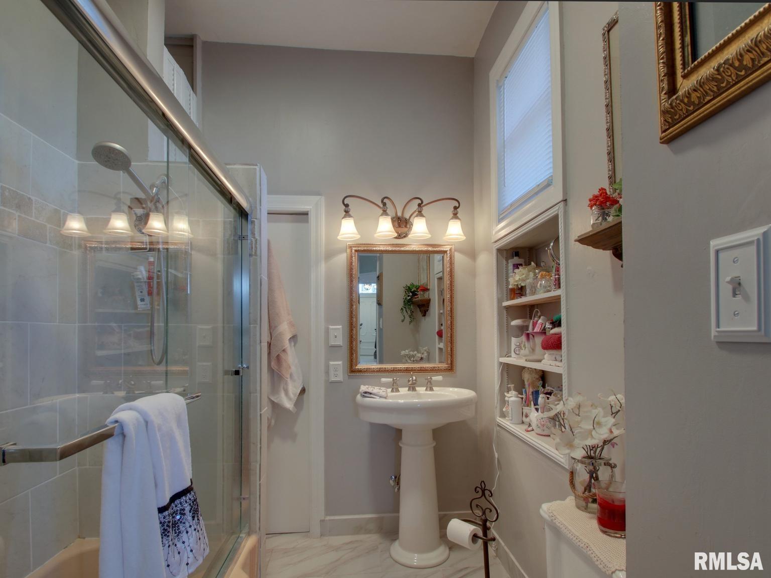 1470 Vermont Street Quincy, IL 62301 - Photo 16 of 27