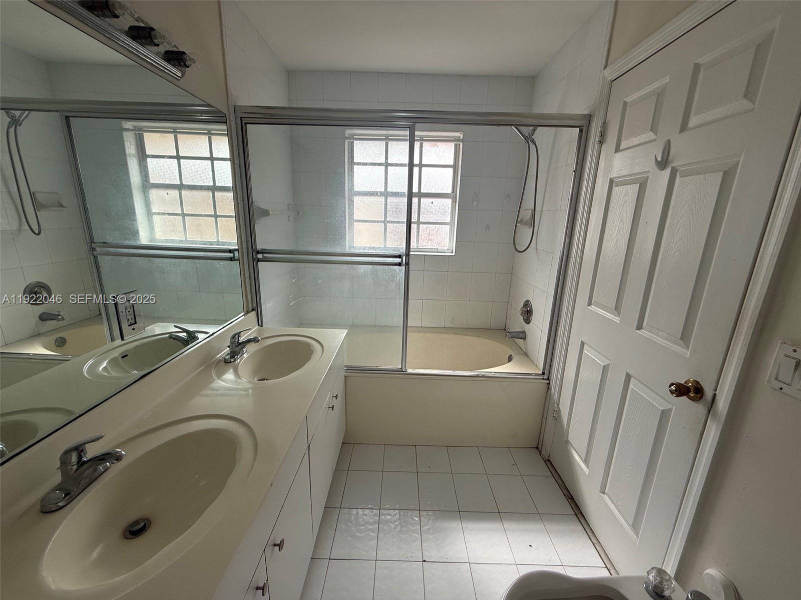 1081 Northwest 128th Place Miami, FL 33182 - Photo 23 of 31