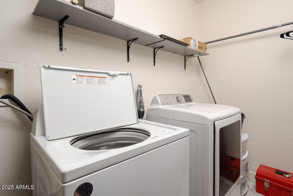 3314 East Cypress Street Phoenix, AZ 85008 - Photo 22 of 23 In unit washer:dryer
