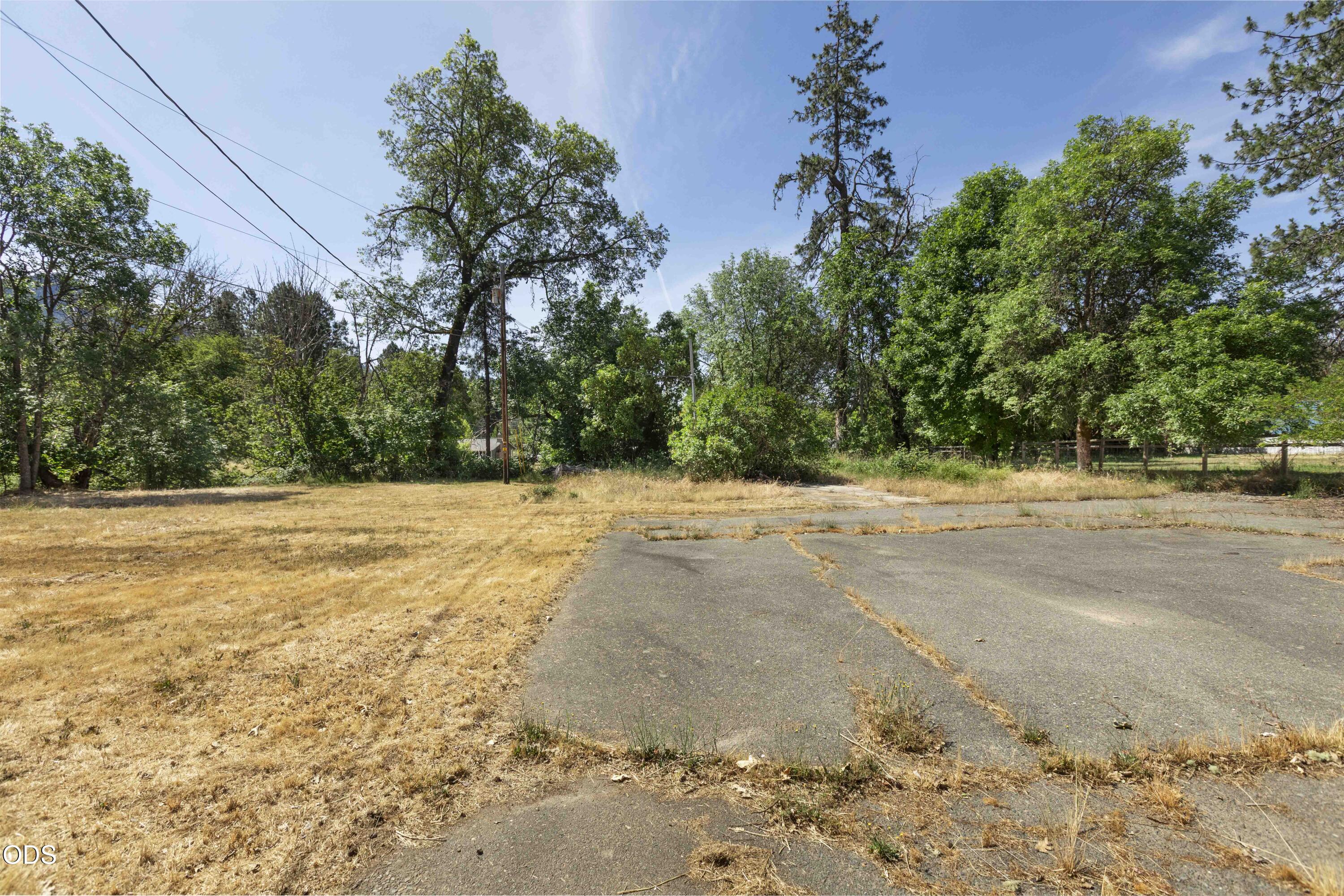 8622 East Evans Creek Road Rogue River, OR 97537 - Photo 11 of 18