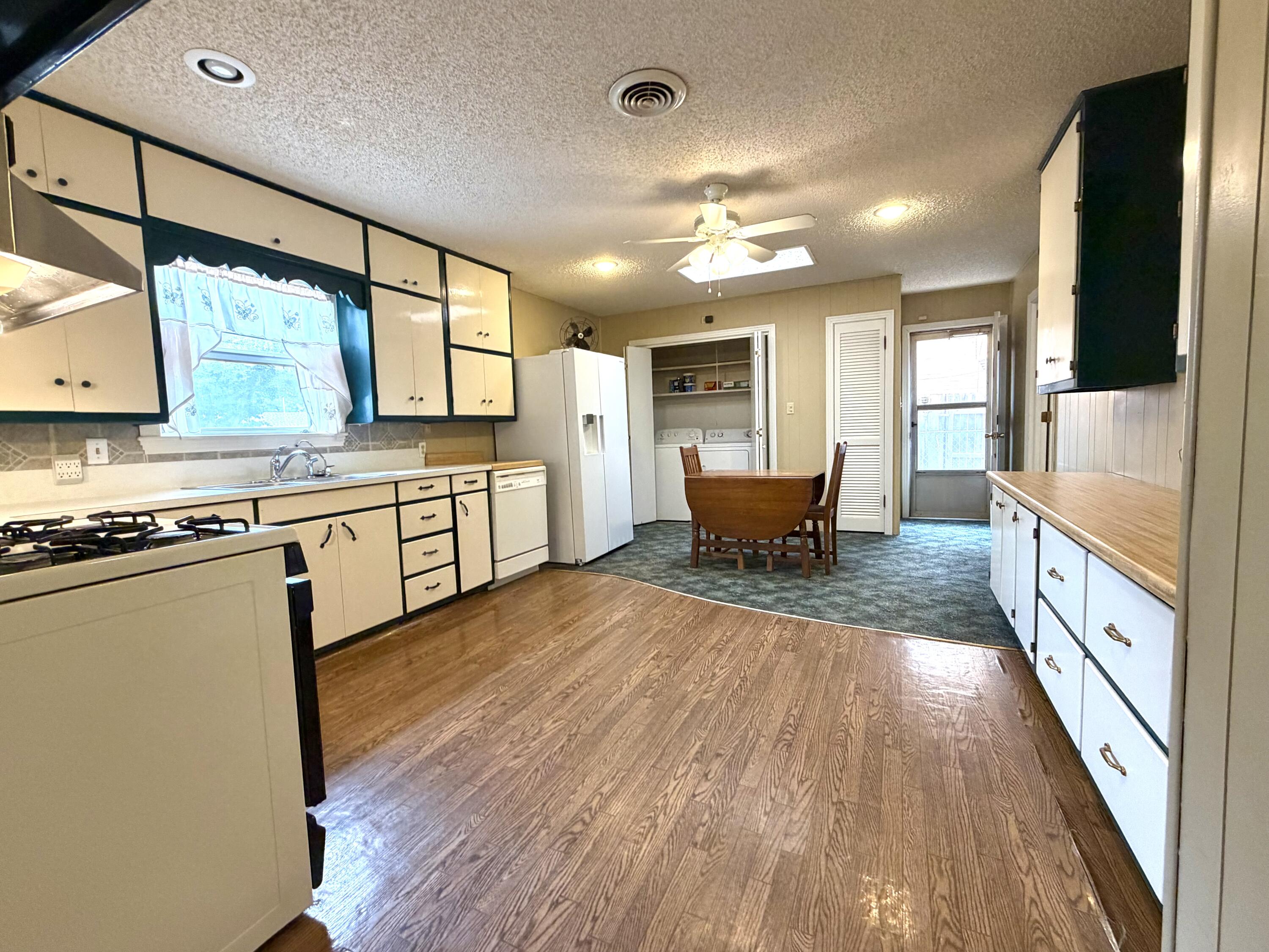 407 North 19th Street Lamesa, TX 79331 - Photo 11 of 22 IMG_2897