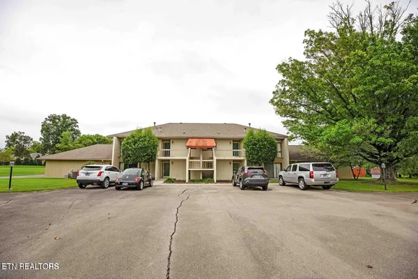 $1,700 | 2006 Farris Road, Maryville, TN 37803