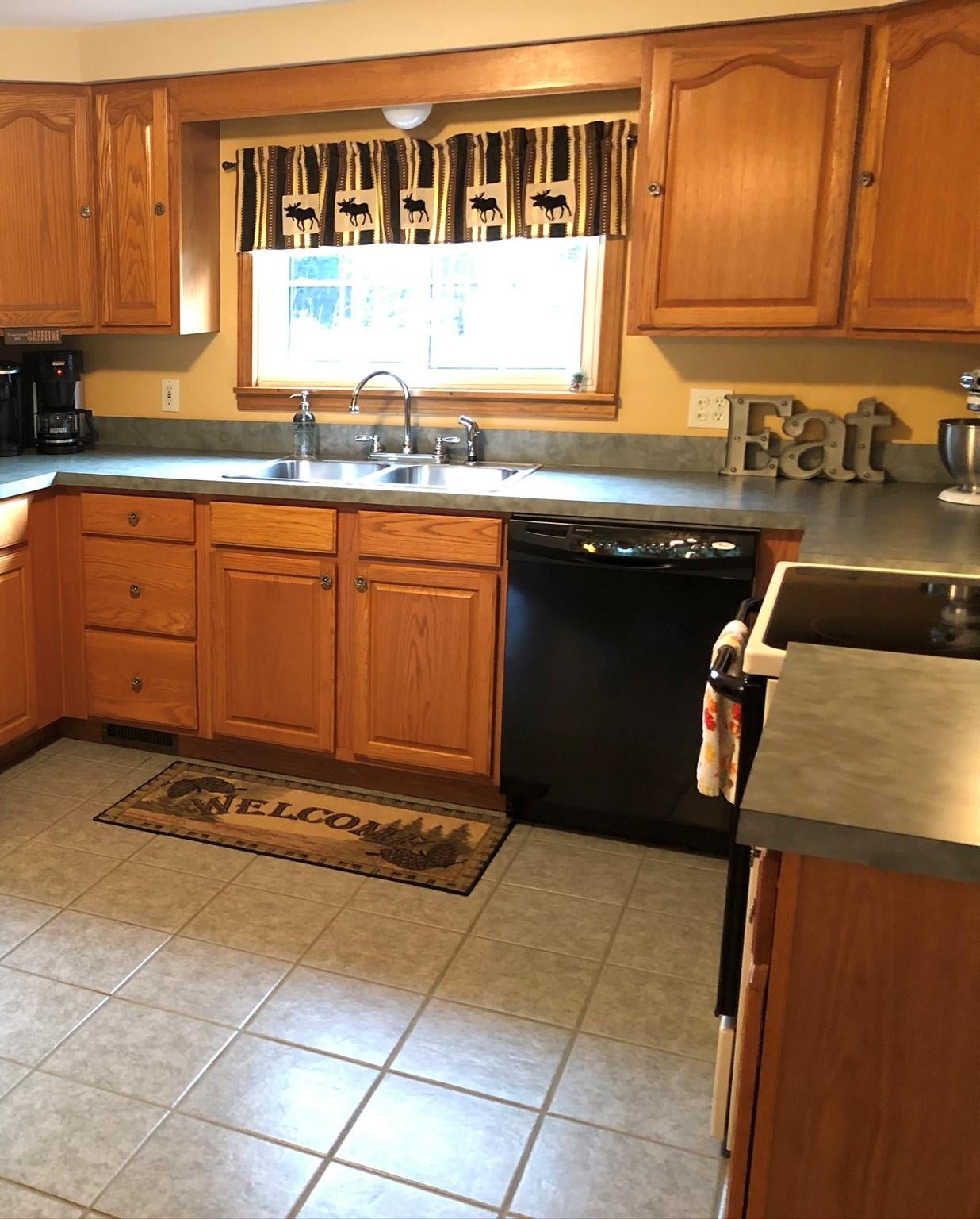 2893 East Levering Road Cheboygan, MI 49721 - Photo 4 of 16 Gallery Image 4