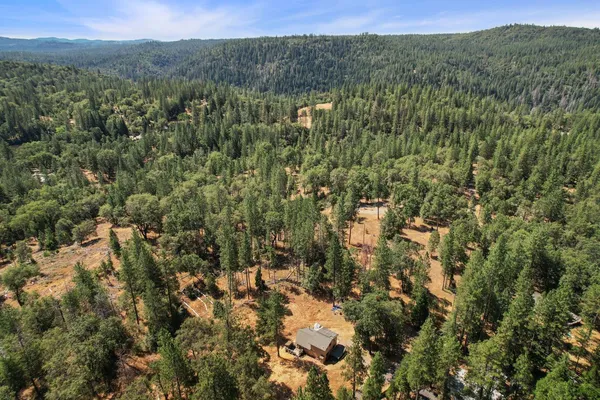 $379,950 | 402 Rabbit's Foot Road, West Point, CA 95255