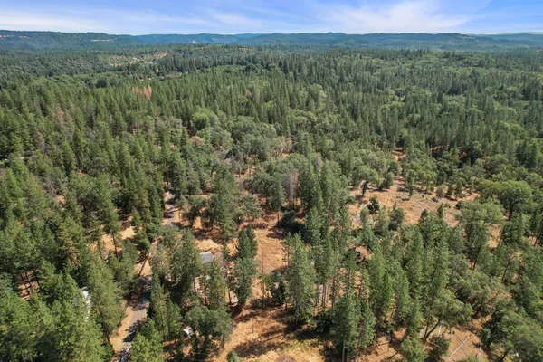 $379,950 | 402 Rabbit's Foot Road, West Point, CA 95255