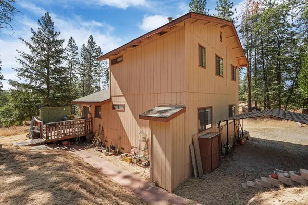 $379,950 | 402 Rabbit's Foot Road, West Point, CA 95255