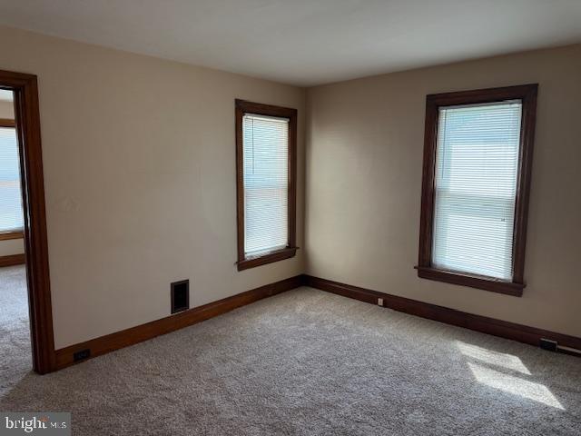 411 East Chestnut Street Lebanon, PA 17042 - Photo 26 of 48 an empty room with windows