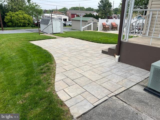411 East Chestnut Street Lebanon, PA 17042 - Photo 45 of 48 a house view with a garden space