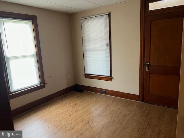 411 East Chestnut Street Lebanon, PA 17042 - Photo 7 of 48 an empty room with windows