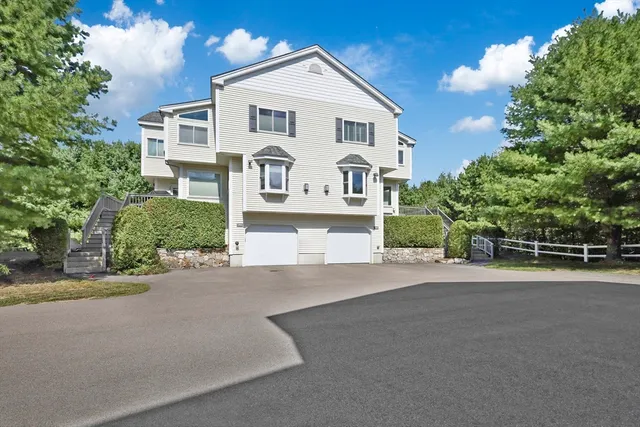 $500,000 | 1303 Old Bridge Lane, Unit 1303, Bellingham, MA 02019