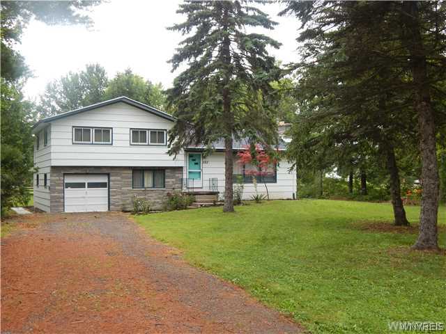 527 Lake Road Porter, NY 14174 - Photo 1 of 1 Exterior Front
