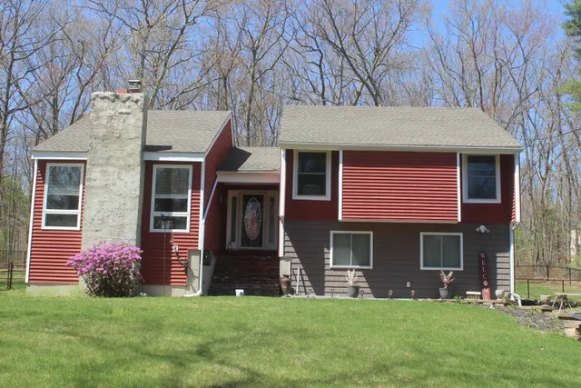 $599,900 | 20.5 Emerald Drive, Derry, NH 03038