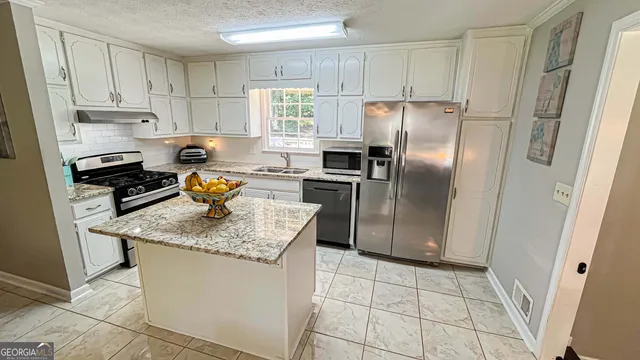 $359,900 | 85 Hol-Mar Court, McDonough, GA 30253