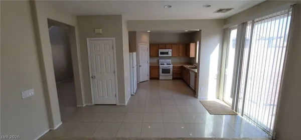 $1,925 | 3008 Dowitcher Avenue, North Las Vegas, NV 89084