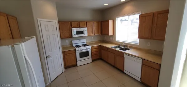 $1,925 | 3008 Dowitcher Avenue, North Las Vegas, NV 89084