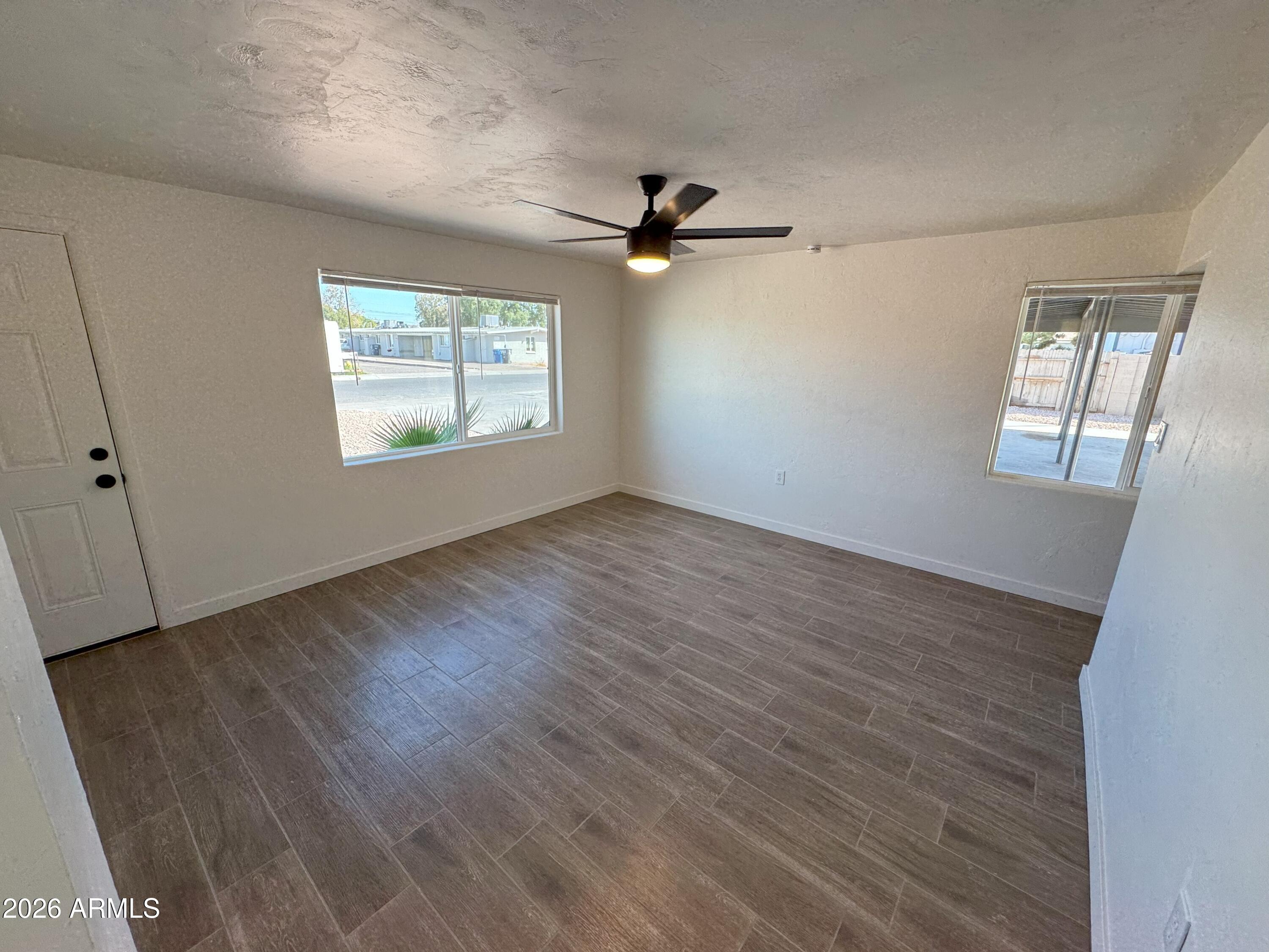 546 South Hobson Road, Unit A Mesa, AZ 85204 - Photo 16 of 28 IMG_8941