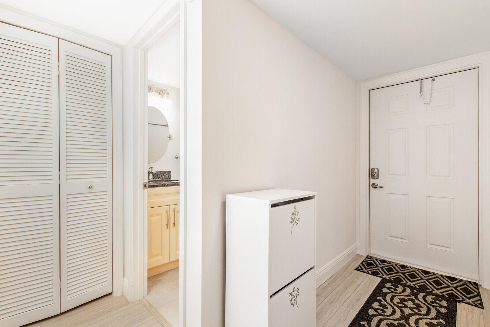 9872 Marina Boulevard, Unit 1414 Boca Raton, FL 33428 - Photo 12 of 20 14_HD_9872_Marina_Boulevard_Apt_141414_m