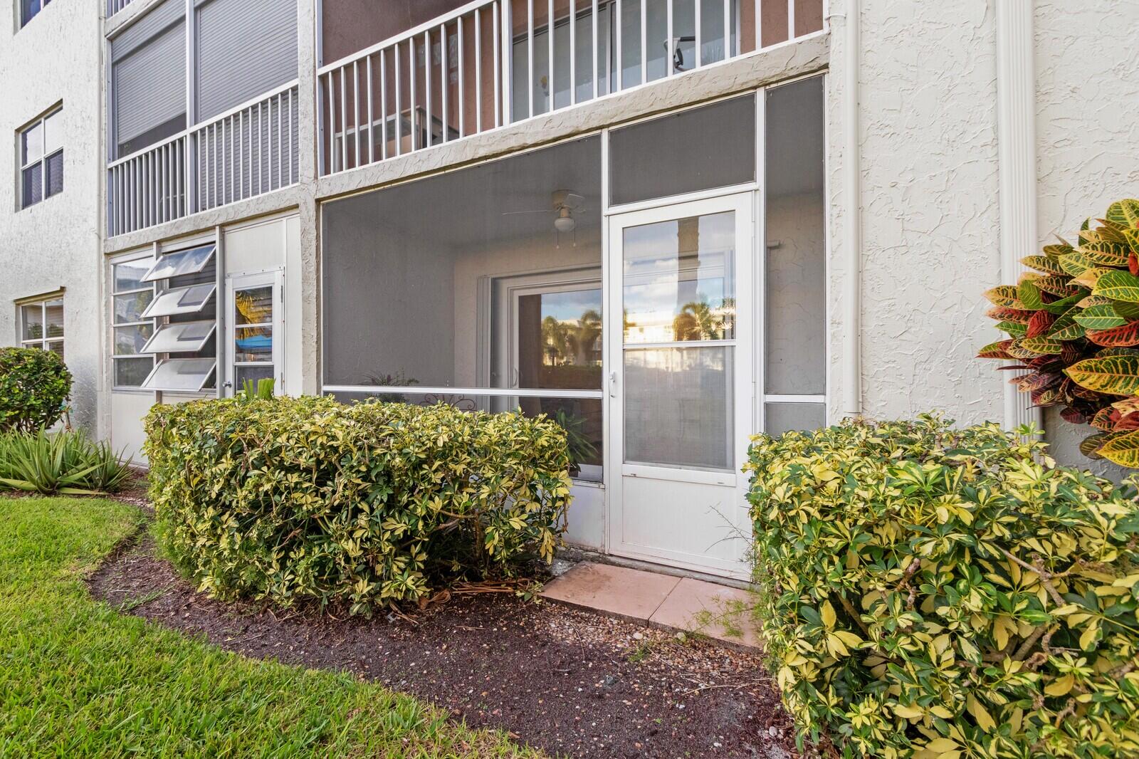 9872 Marina Boulevard, Unit 1414 Boca Raton, FL 33428 - Photo 16 of 20 16_HD_9872_Marina_Boulevard_Apt_141416_m