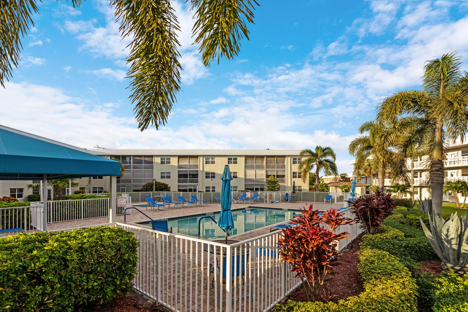 9872 Marina Boulevard, Unit 1414 Boca Raton, FL 33428 - Photo 18 of 20 06_HD_9872_Marina_Boulevard_Apt_14146_ml