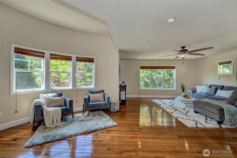 $1,950,000 | 9650 222nd Court Northeast, Redmond, WA 98053