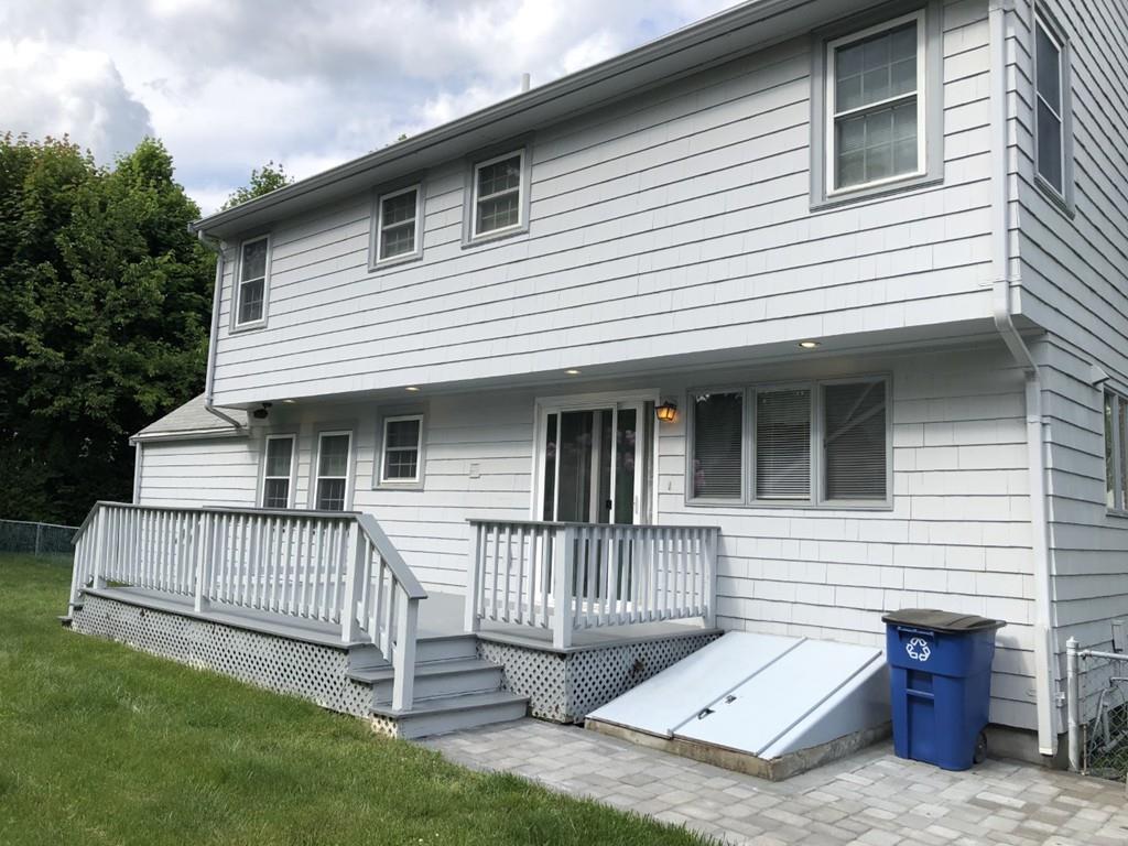 33 Old Middlesex Path Arlington, MA 02474 - Photo 3 of 18