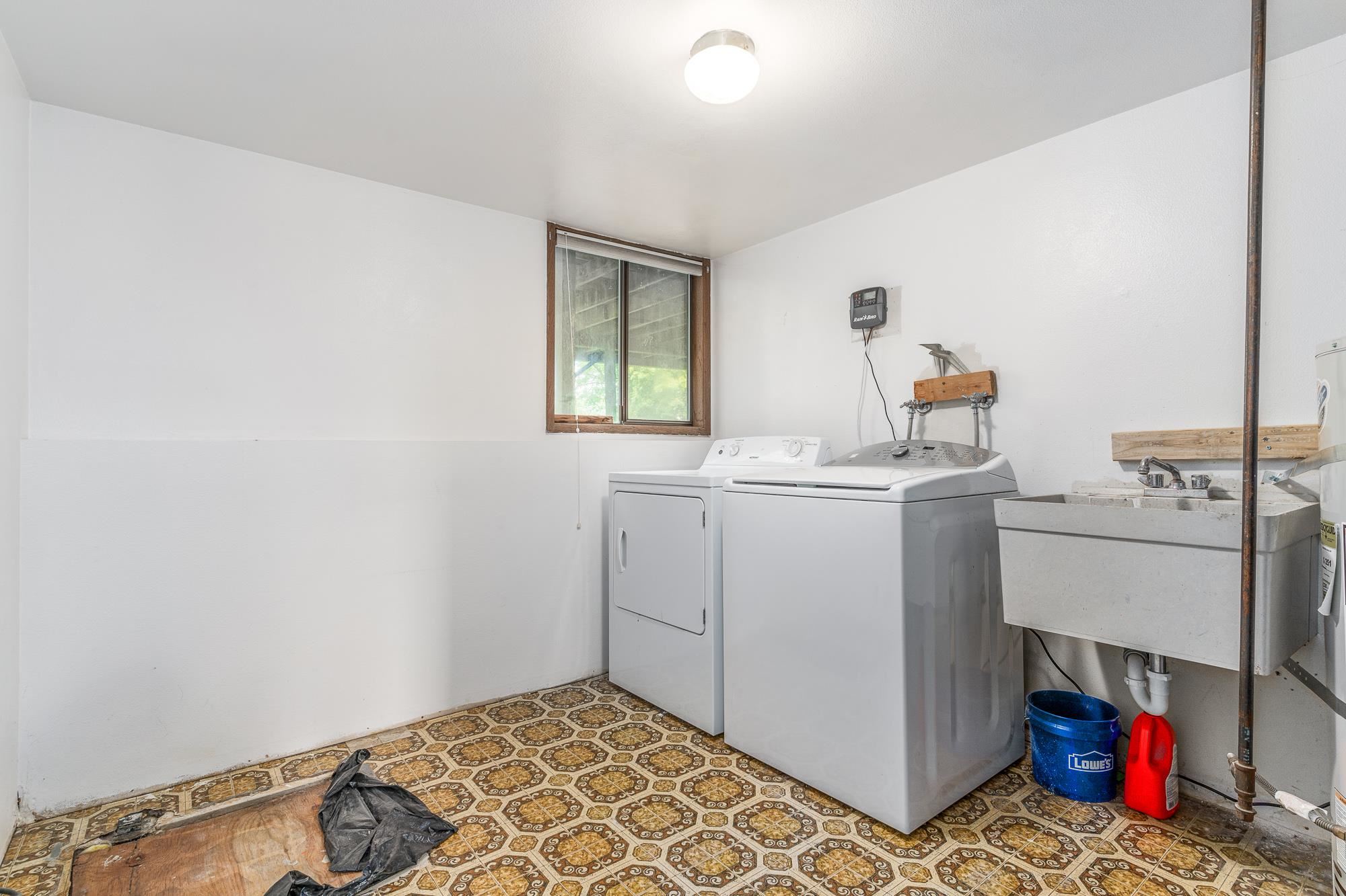 422 West Ivanhoe Road Spokane, WA 99218 - Photo 16 of 31